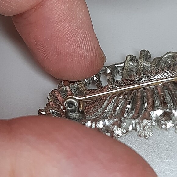 Vtg LISNER silver-tone floral starburst swirl brooch pin signed no rhinestones - Picture 5 of 12